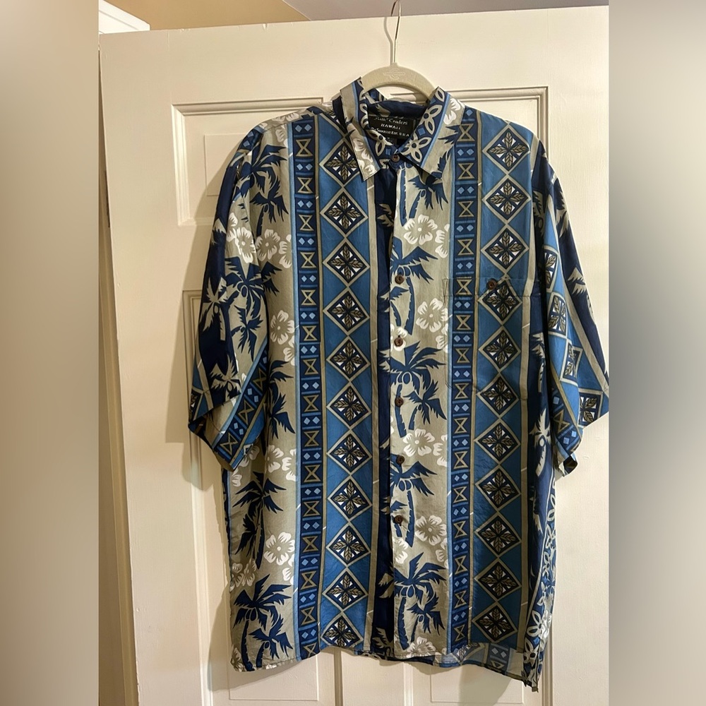 Silk Traders M Hawaii 100% Silk Button Down Short Sleeve Vtg Cool!!!! Tropical!